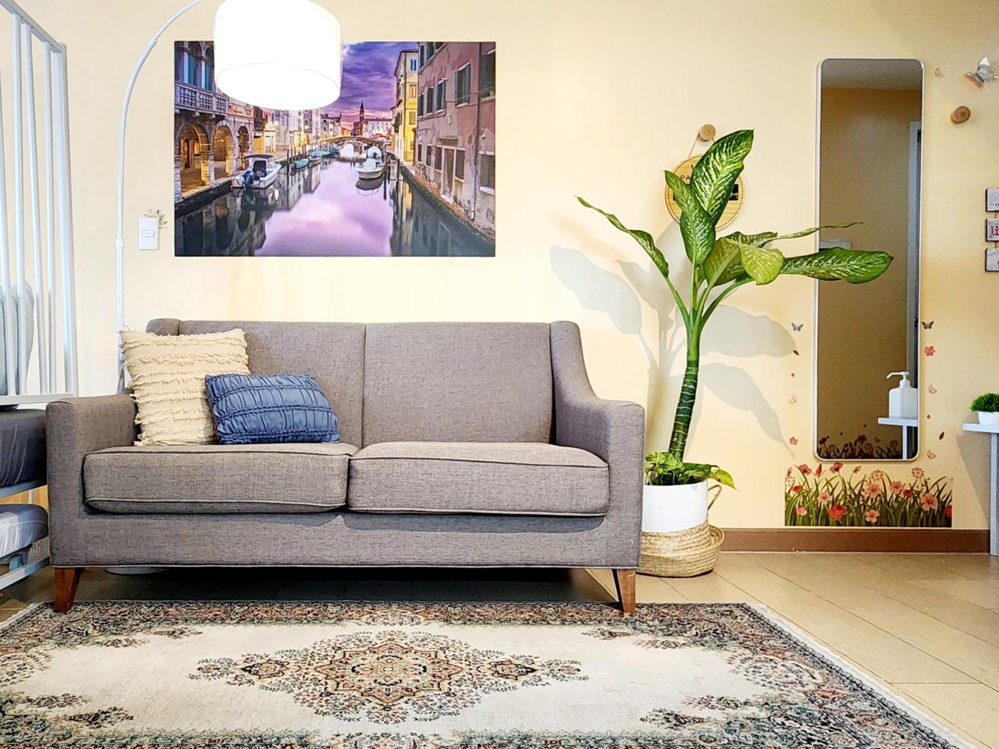Spacious Cozy Suite At The Venice Mall With Free Parking And Washing Machine (Adults Only) Taguig Kamer foto