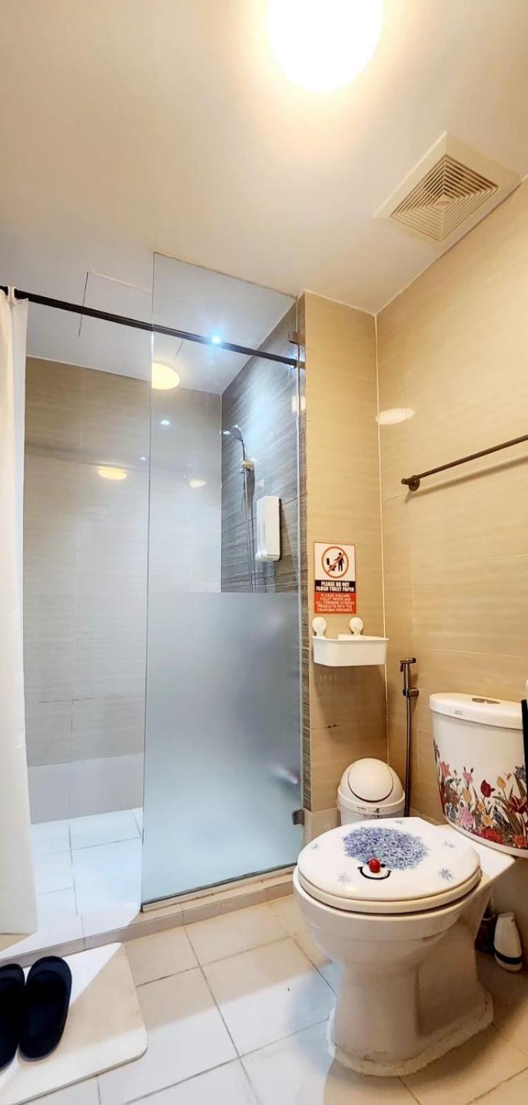 Spacious Cozy Suite At The Venice Mall With Free Parking And Washing Machine (Adults Only) Taguig Buitenkant foto